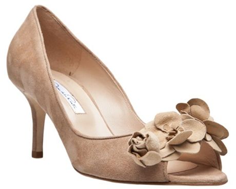 Oscar De La Renta Flower Peep Toe Heel in Beige - Lyst