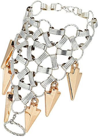 Topshop Link and Arrow Hand Chain - Lyst