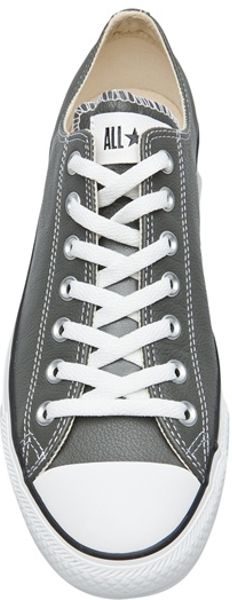 grey low cut converse
