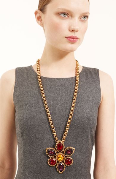 Oscar De La Renta Faceted Cluster Brooch Necklace in Gold (russian gold/ amethyst/ siam) - Lyst