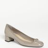 Gucci Betsy Pump in Gray (beige) - Lyst