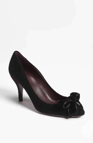 Gucci Velvet Bow Pump in Black - Lyst