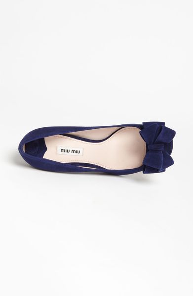 miu miu blue pumps