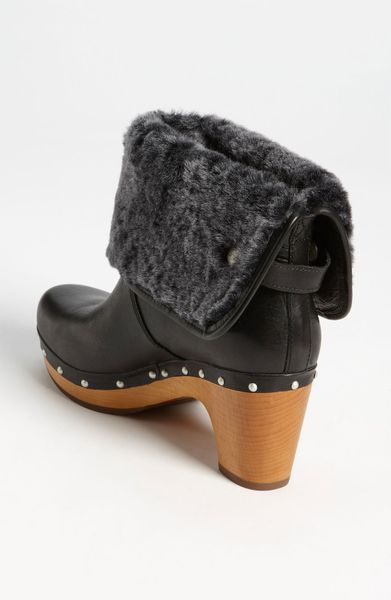 ugg lynnea boots black