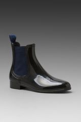 Juicy Couture Harper Short Rain Boot in Blackregal Navy