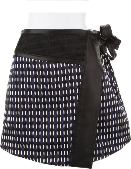 Proenza Schouler Blended Tweed Wrapmini Skirt with Nappa Leather Trimming and Fastening Links in Gray - Lyst