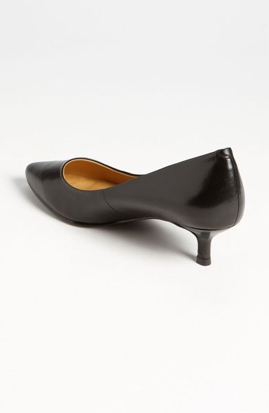 Nine West Runit Kitten Heel Pump in Black (black leather) | Lyst