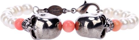 Alexander Mcqueen Double Skull Bracelet in White (pearl) - Lyst