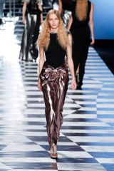 Viktor & Rolf Spring 2013 Runway Look 35