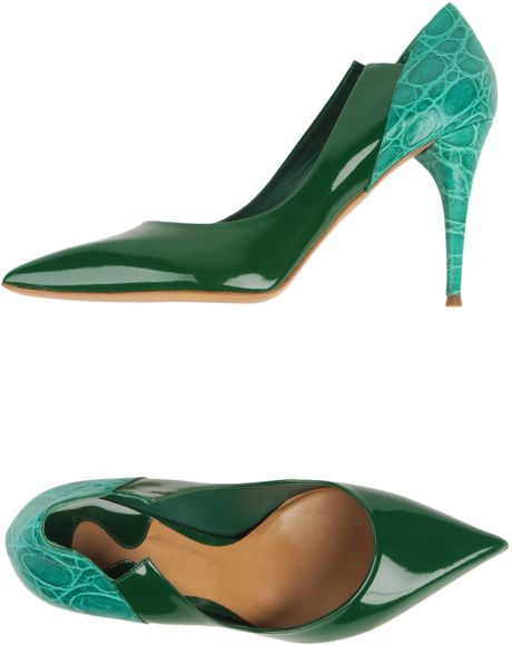 Chloé Closedtoe Slipons in Green (grey) - Lyst