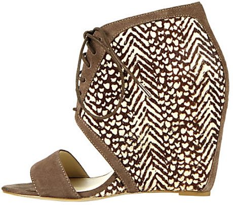 steve madden black tan