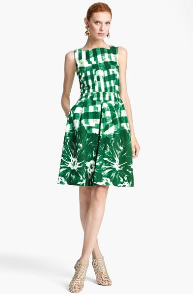 Oscar de la Renta Green Dress: A Stunning Statement Piece for Every Occasion