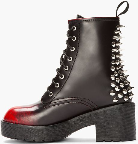 red toe shoes