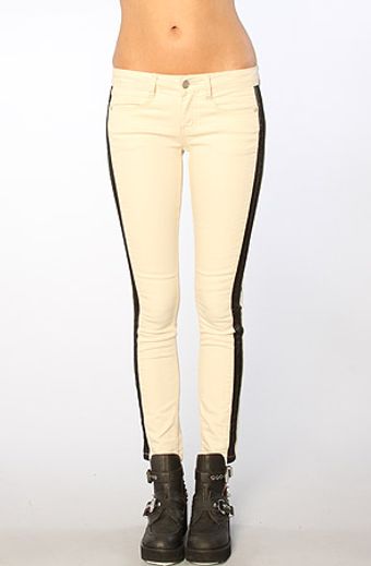 Free People The Cropped Denim Skinny Panelled Pants in Ecru - Lyst