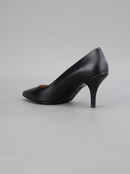 ferragamo pointed toe pumps