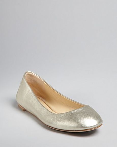 vera wang ballet flats