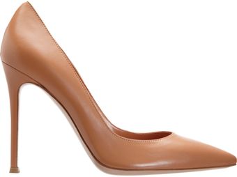 Gianvito Rossi Pointed Toe Pump - Lyst