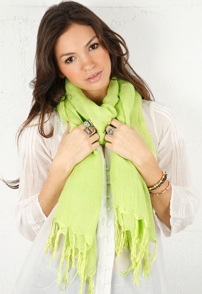 Scarves Italian Linenviscose with Hand Knotted Fringe in Yoga White