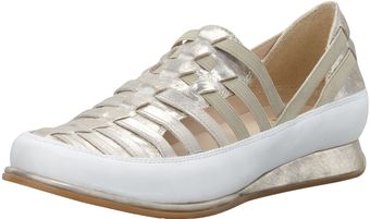 Stuart Weitzman Move in Strappy Elastic Sneaker Mercury - Lyst