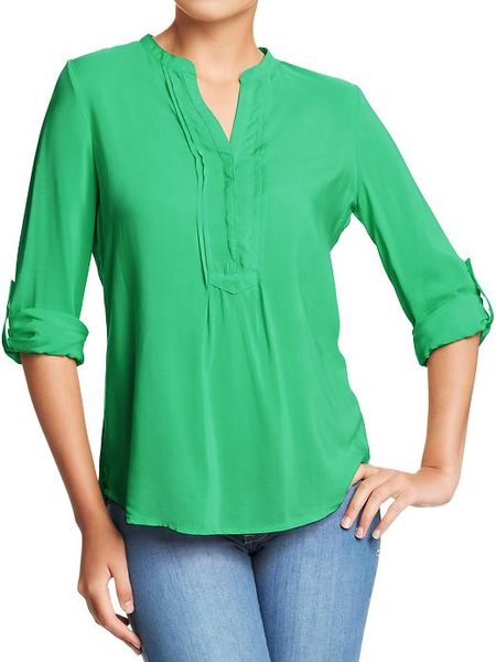 Old Navy Pintucked Split-neck Tunic Tops in Green (imperial jade)