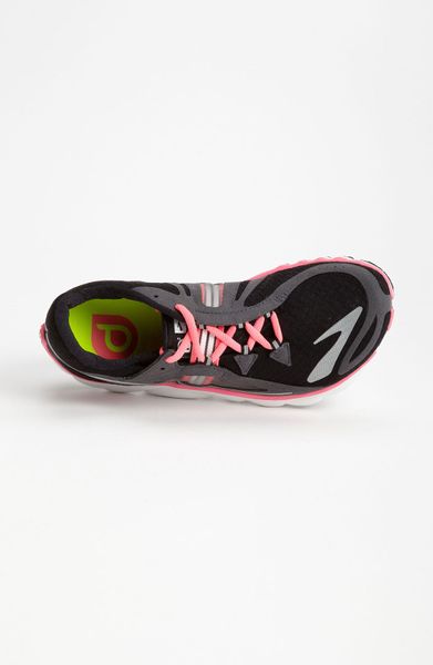 Brooks Puredrift Running Shoe Women in (black/ pink
