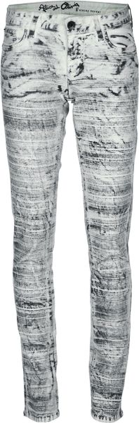 Alice + Olivia Acid Wash Skinny Jean in Gray (grey) - Lyst