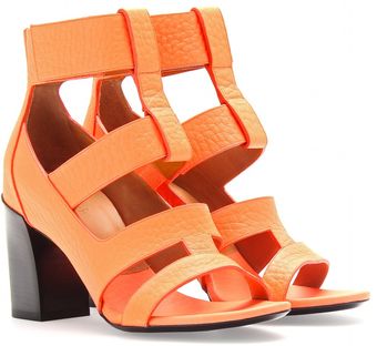 Chloé Strappy Leather Sandals with Blocky Heel - Lyst
