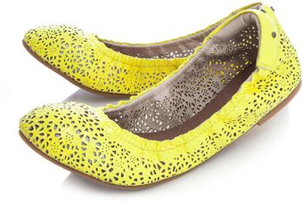 Matt Bernson Waverly Laser Flower Perforated Flats - Lyst