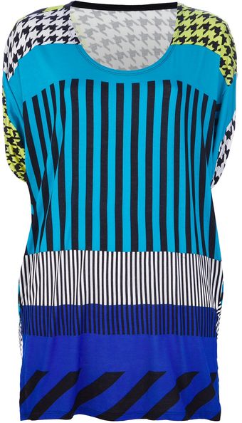Issey Miyake Short Printed T-Sirt Dress - Lyst