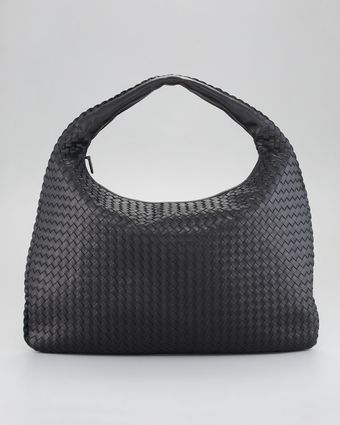 Bottega Veneta Maxi Veneta Hob - Lyst