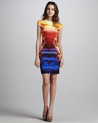 McQ by Alexander McQueen Symmetric Print Jersey Dress - Lyst
