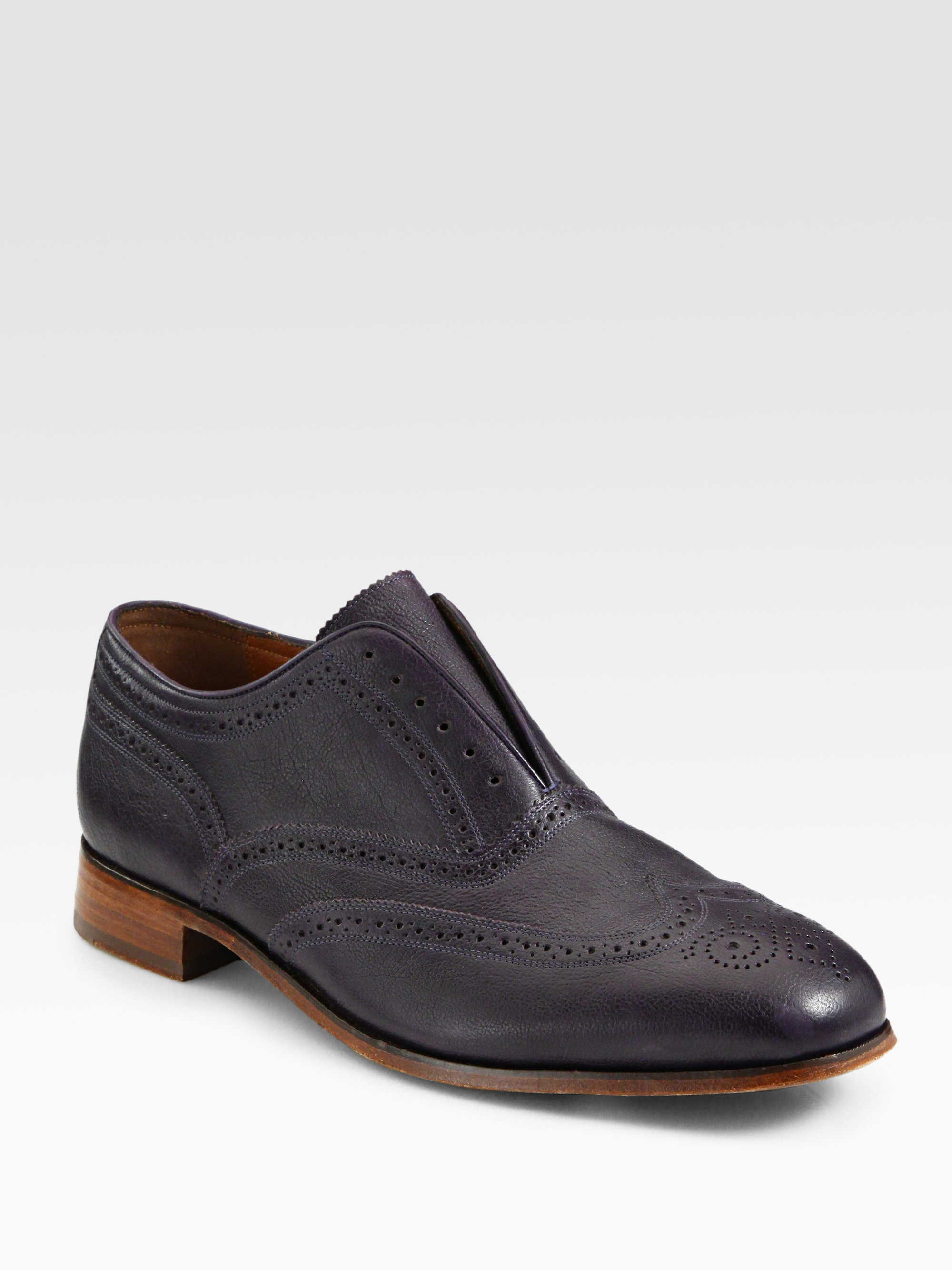laceless oxfords