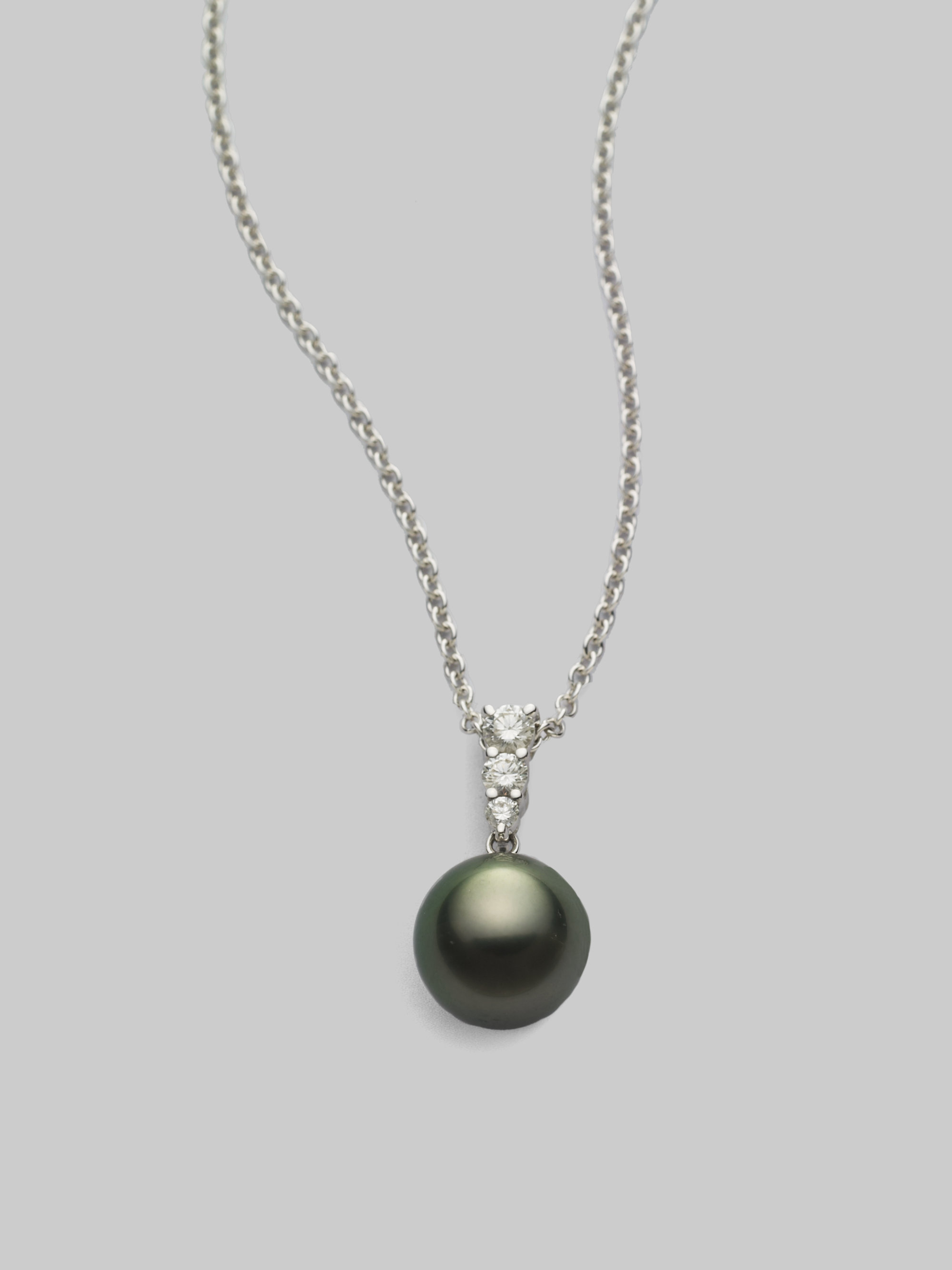 ... 10mm Cultured Pearl Diamond 18k White Gold Pendant Necklace in Black