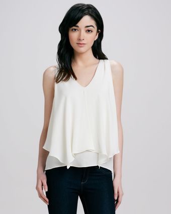 Theory Jantine Silk Flutter Blous - Lyst