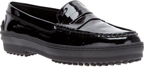 tods patent loafers