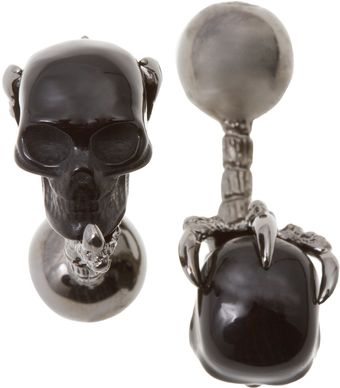 Alexander McQueen Gunmetal Bird Claw with Skull Cufflinks - Lyst