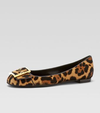 Gucci Leopardprint Calf Hair Buckle Flat - Lyst