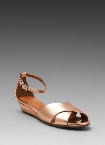 Marc By Marc Jacobs Classic Sandal Wedge in Metallic Gold - Lyst
