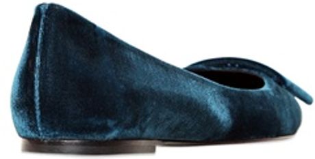 roger vivier velvet flats