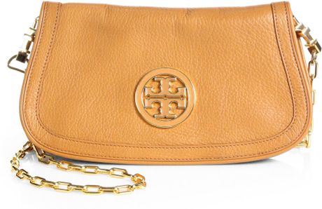 tory burch amanda logo clutch