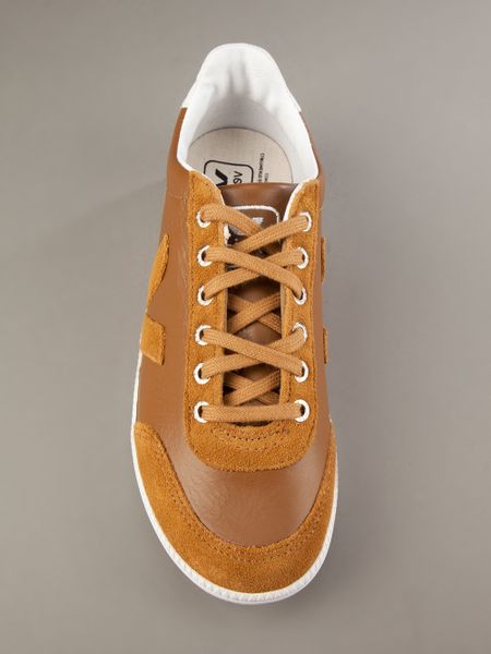 veja brown trainers