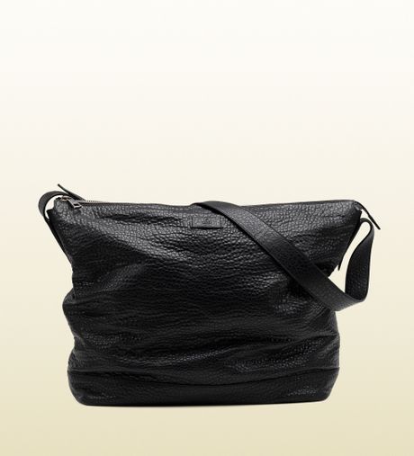 Gucci Large Black Grainy Leather Messenger Bag in Black for Men | Lyst