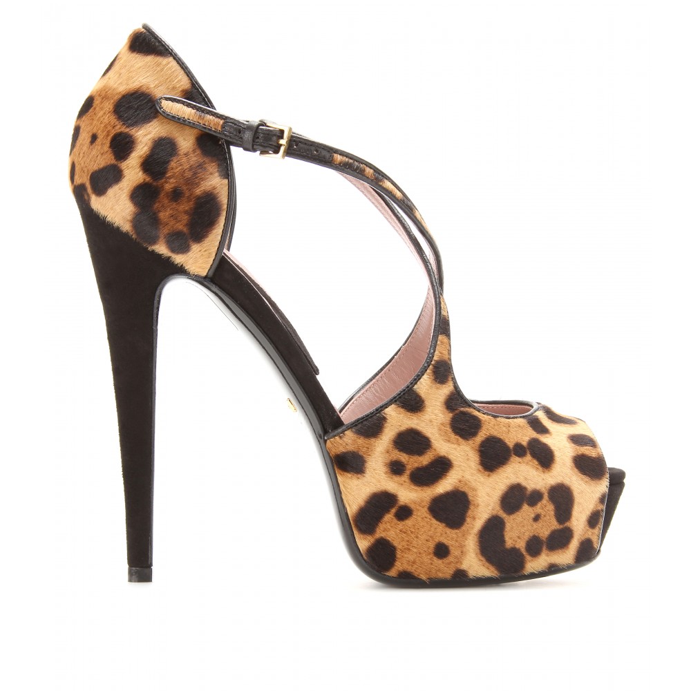 gucci leopard pumps