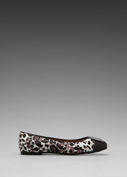 Marc By Marc Jacobs Toecap Logo Plaque Pony Ballerina Flat in Black in