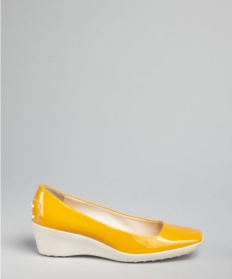 mustard color wedges