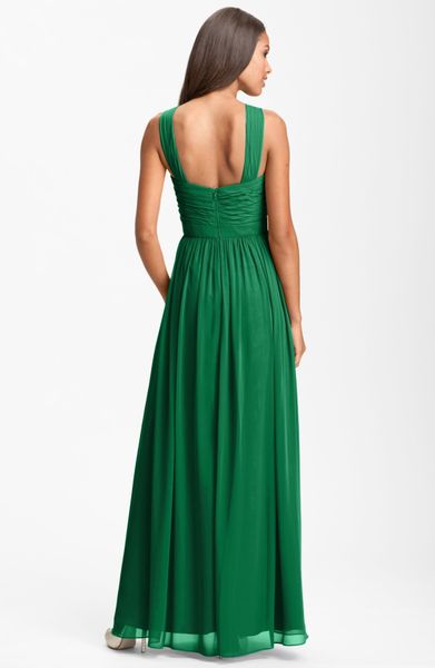 monique lhuillier green gown