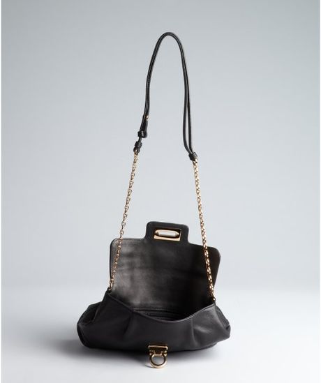 Ferragamo Black Leather Amelie Small Chain Strap Shoulder Bag in Black | Lyst