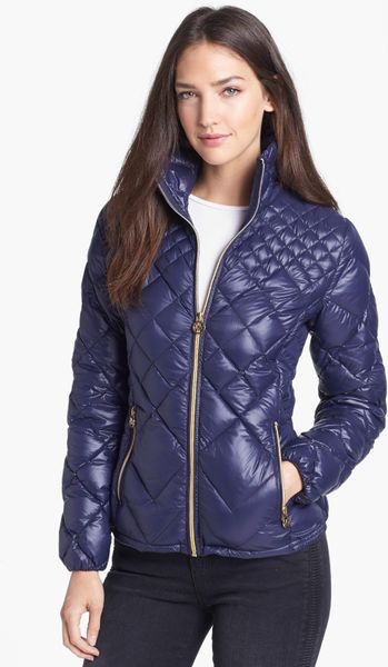 Michael Michael Kors Diamond Quilted Down Jacket in Blue (Navy)