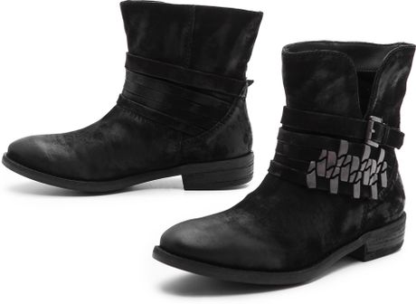 steve madden flat black booties