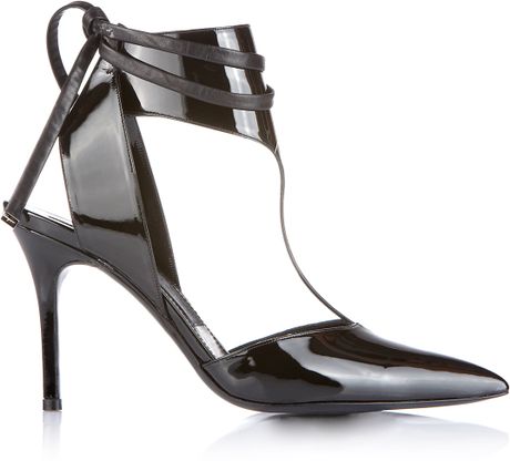 ferragamo t strap